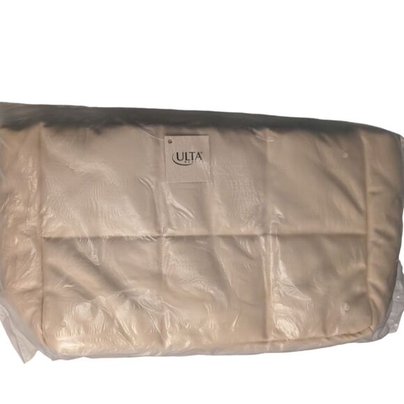 Ulta Large Soft Cream Puffy Quilted Tote - Picture 2 of 4